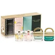 Marc Jacobs 4 Piece Mini Gift Set For Women