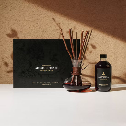 Decorative Wine Decanter Aroma Diffuser for Elegant Home Spaces 500ml 